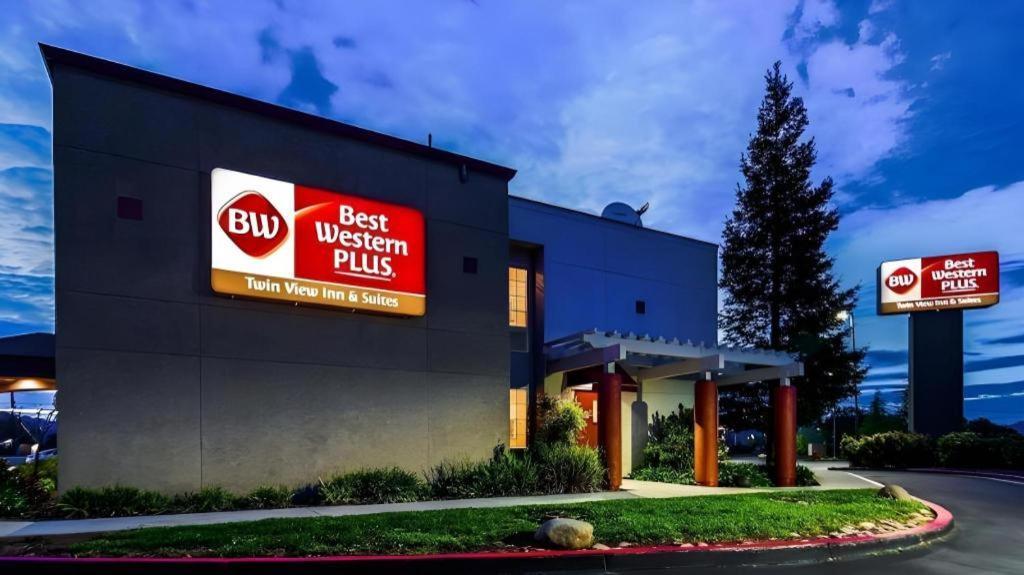 Best Western Plus Twin View Inn And Suites Redding Exterior foto