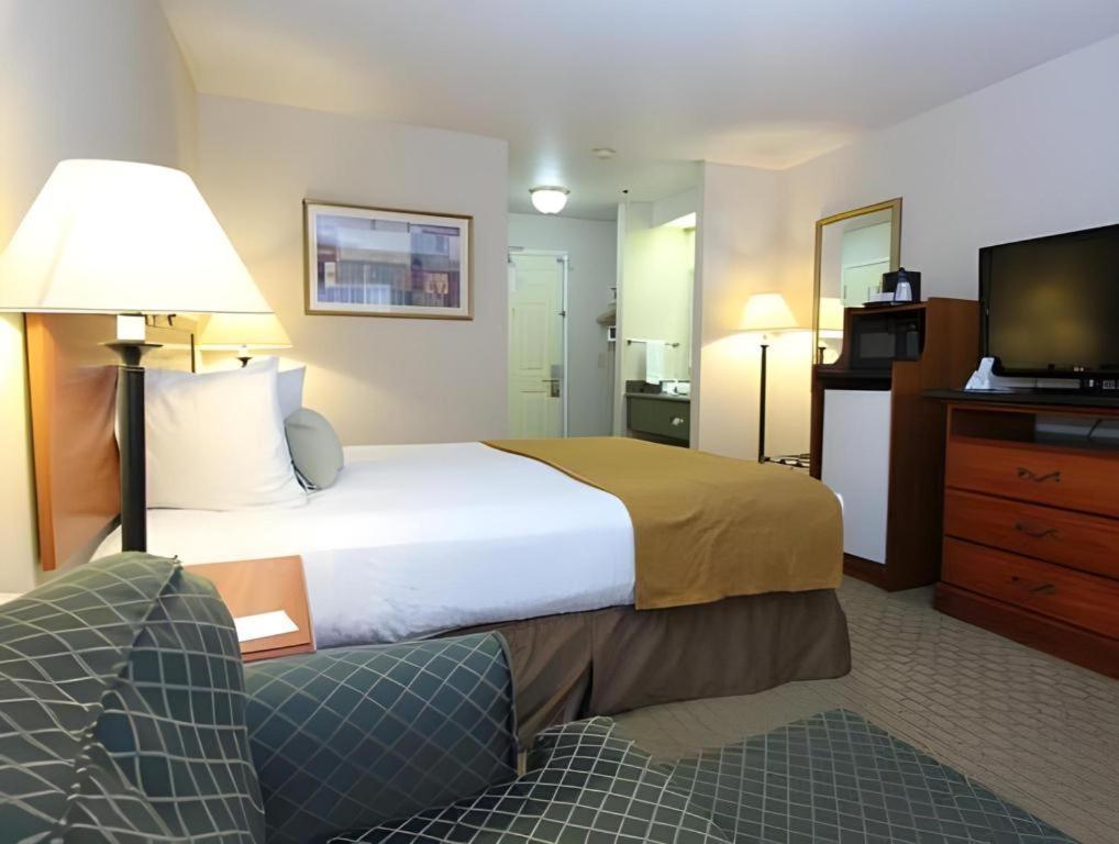 Best Western Plus Twin View Inn And Suites Redding Exterior foto