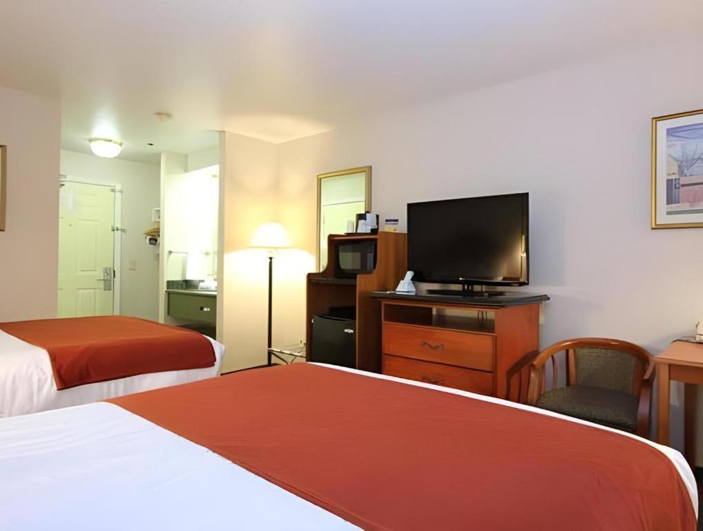 Best Western Plus Twin View Inn And Suites Redding Exterior foto