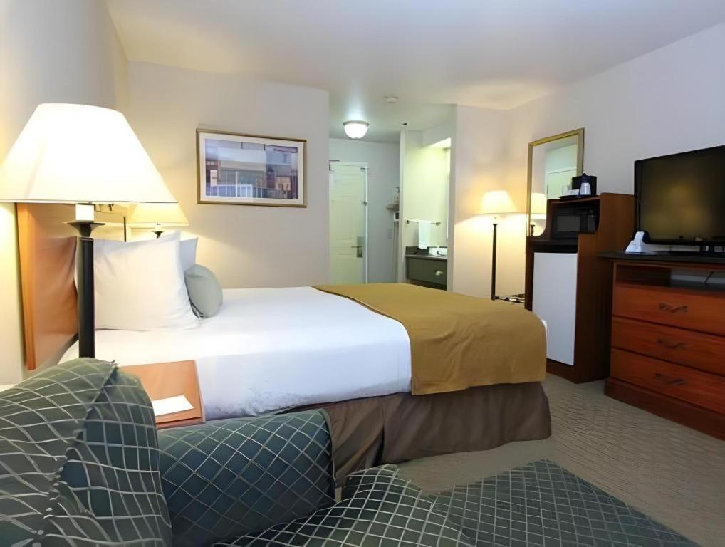 Best Western Plus Twin View Inn And Suites Redding Exterior foto