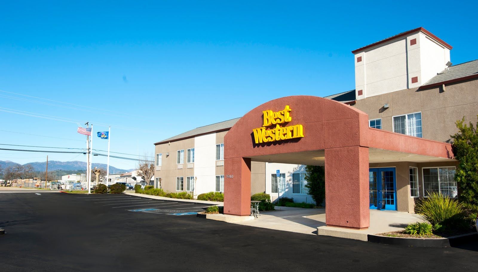 Best Western Plus Twin View Inn And Suites Redding Exterior foto